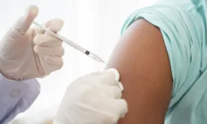 Đang chạy thận có tiêm vaccine zona thần kinh được không?