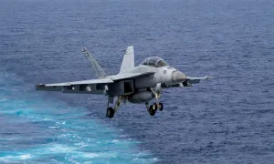 Máy bay Mỹ liên tiếp rơi ở Biển Đông có thể do dầu nhiễm bẩn Máy bay Mỹ liên tiếp rơi ở Biển Đông có thể do dầu nhiễm bẩn